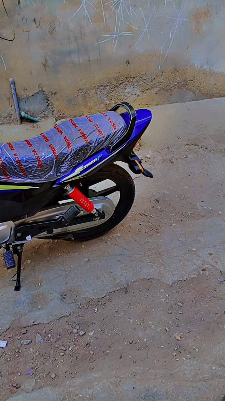 CB125 1