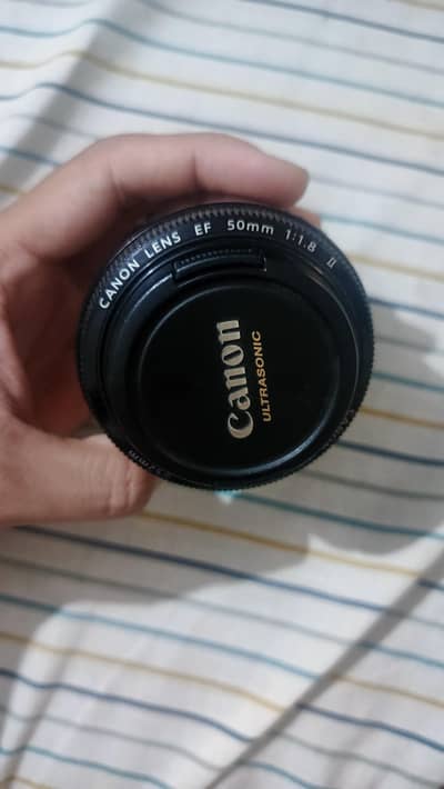 canon 50mm lens 1.8