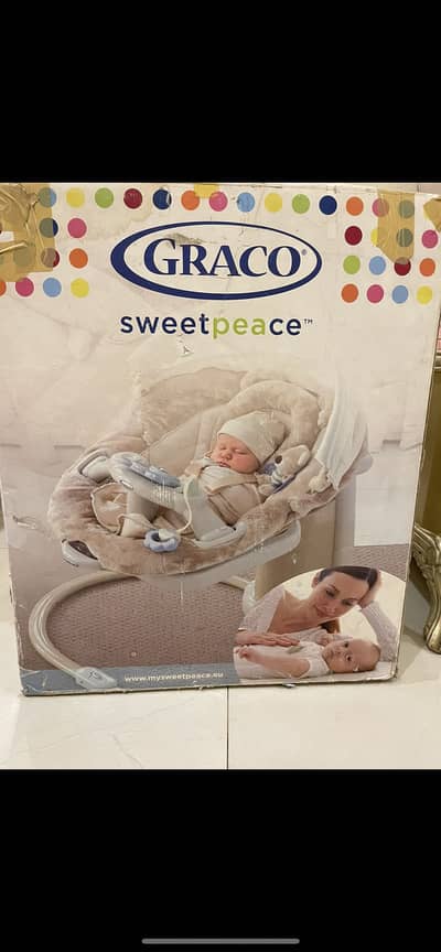 Electric baby swing