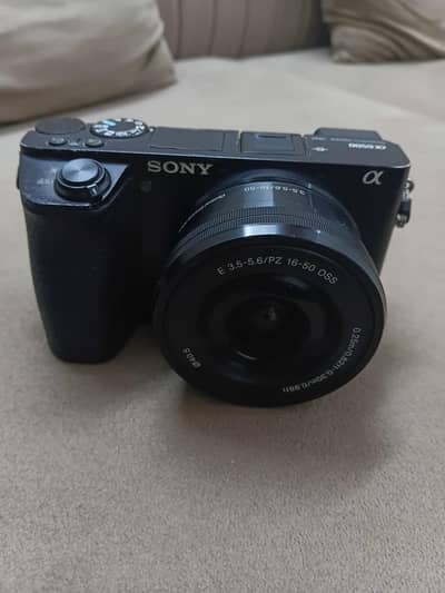 sony a6500 with kit Lens 16-50mm