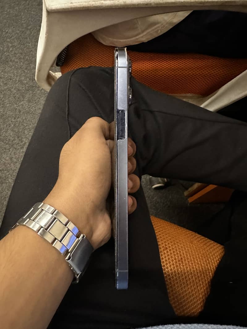 Apple iPhone 13 Pro Max 4