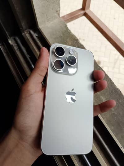 Apple iPhone 15 Pro