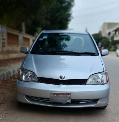 Toyota Platz 2001