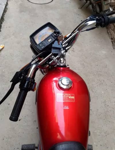 united 70cc urgent sale price 85000 contact 03103269083
