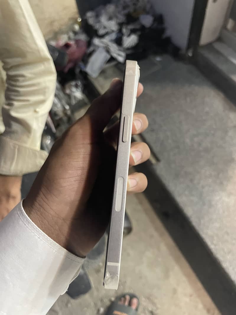 Apple iPhone 13 mdm 1