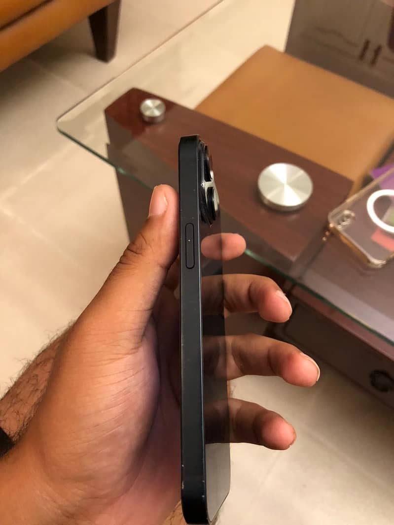 Apple iPhone 14 2