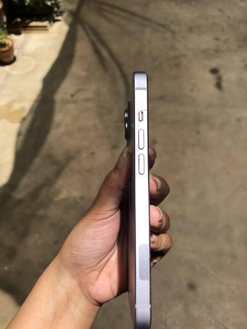 Apple iPhone 14 3