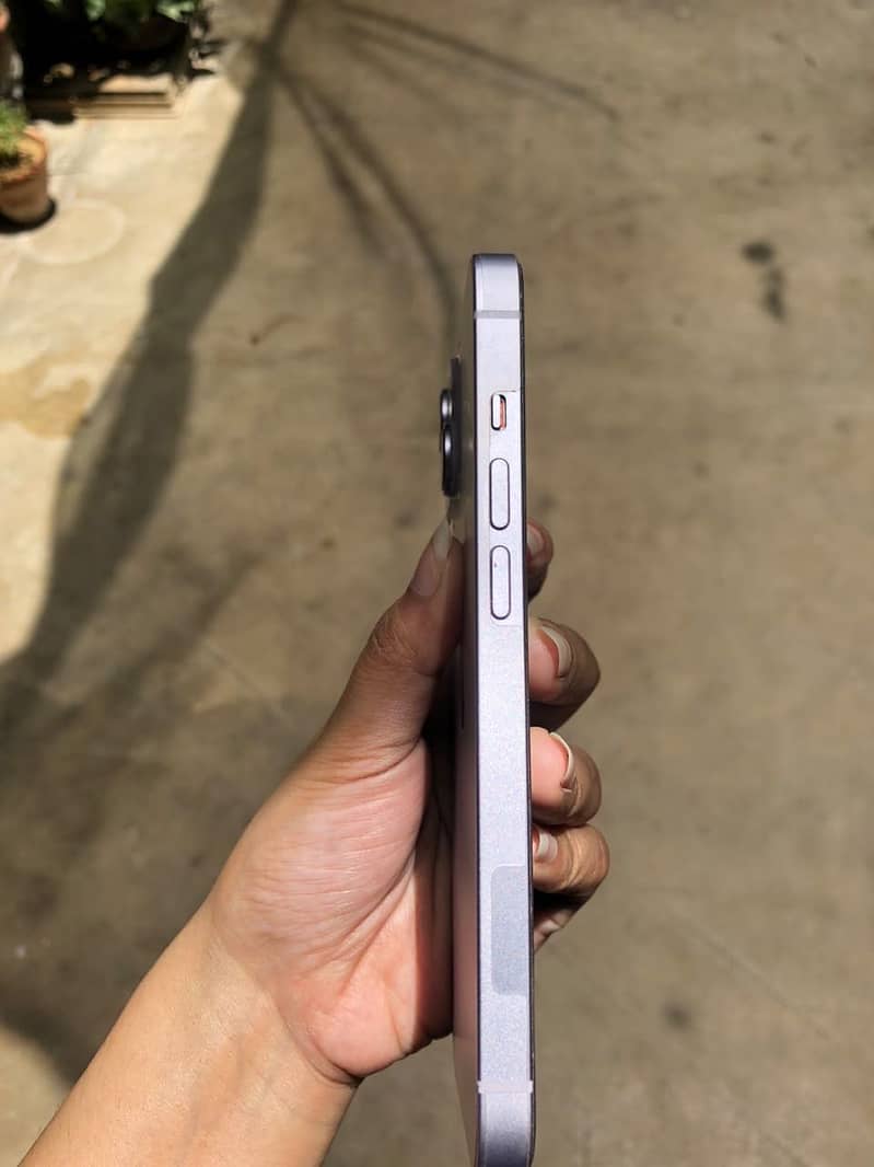 Apple iPhone 14 5