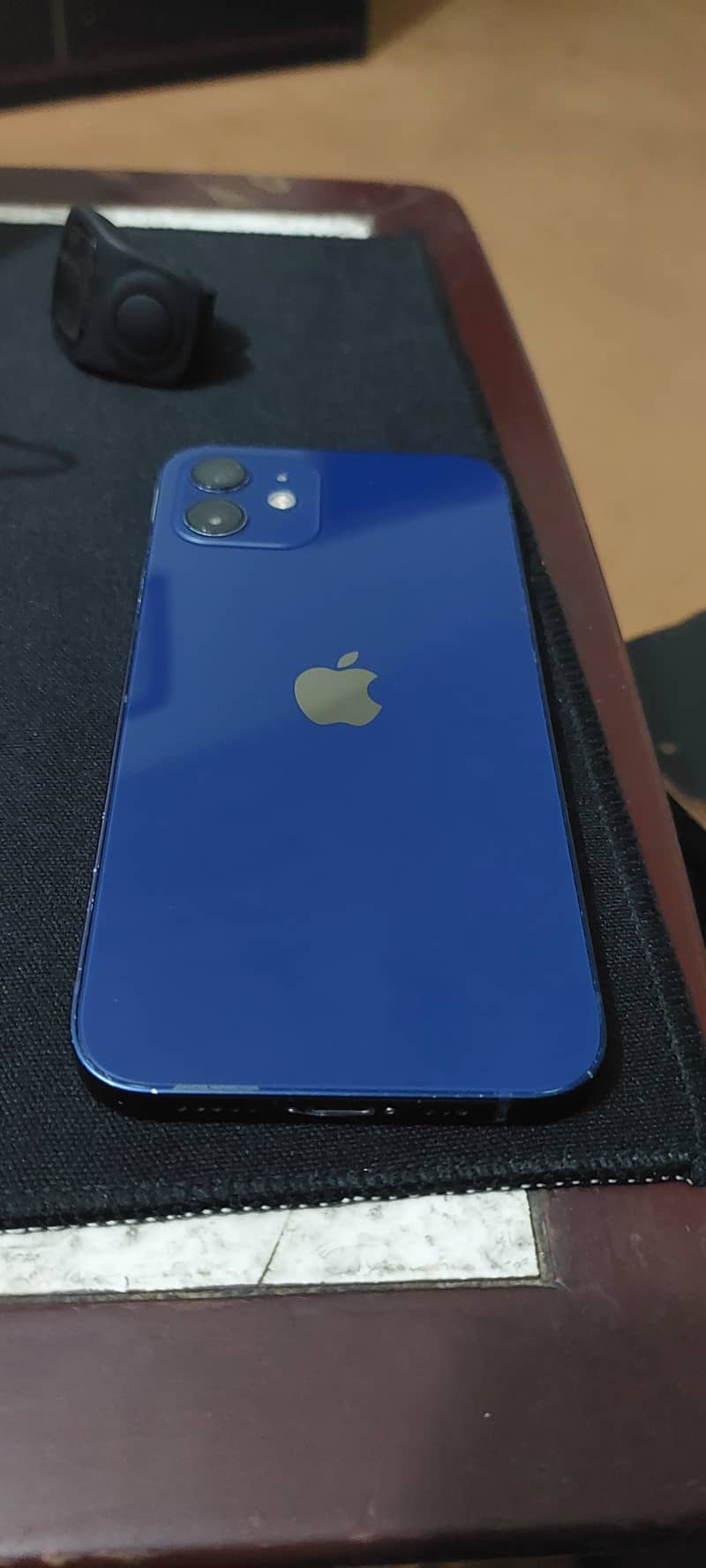 Apple iPhone 12 1