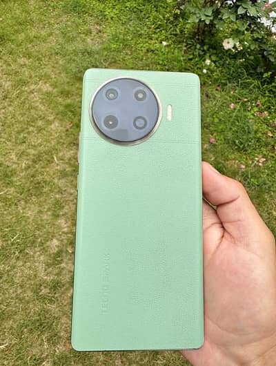 Tecno Spark 20 Pro Plus