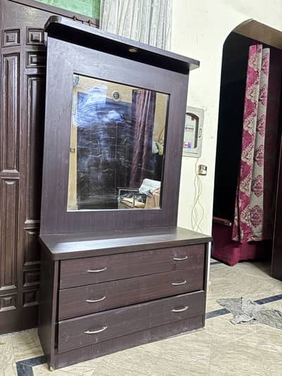 Wooden 3 Drawer Dressing Table