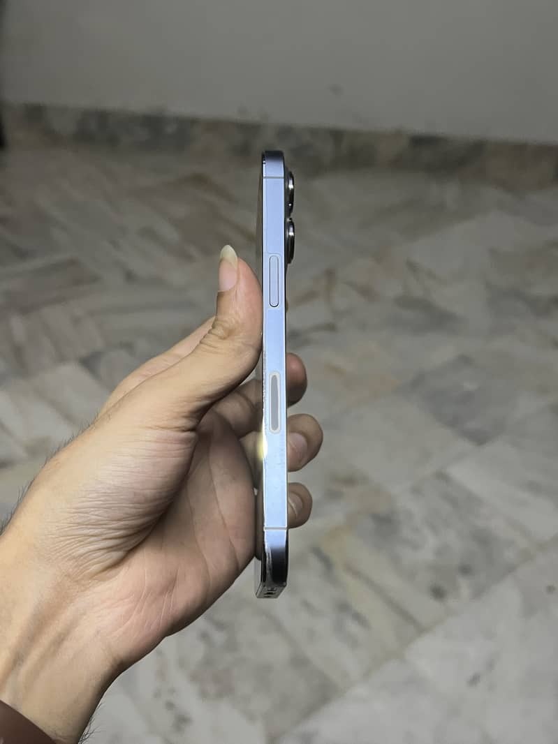 iPhone 13 Pro 2