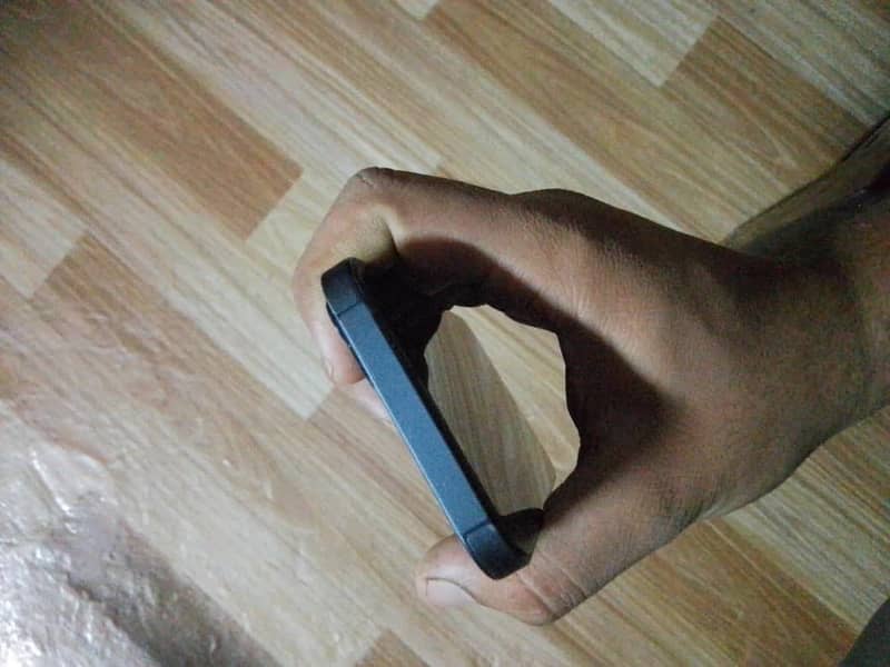 Apple iPhone 13 3
