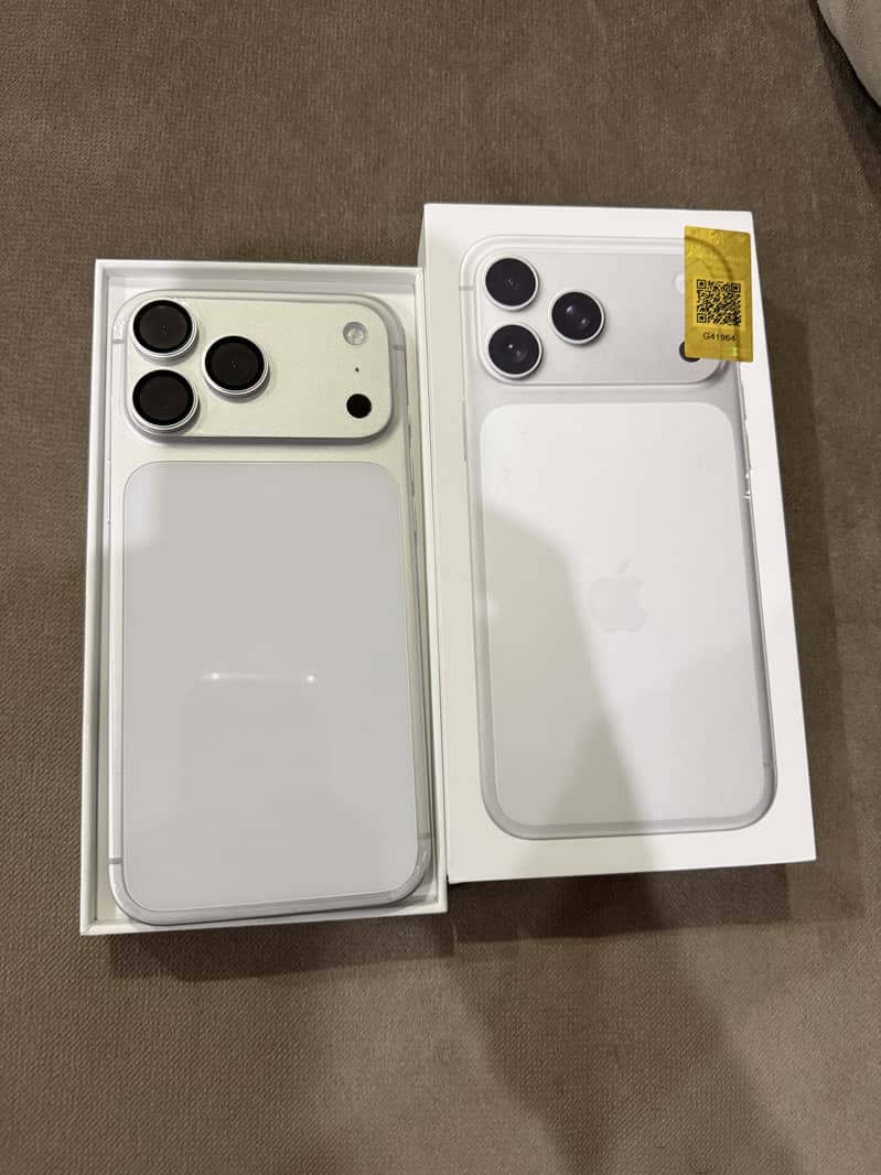 iPhone 17 Pro Max 3