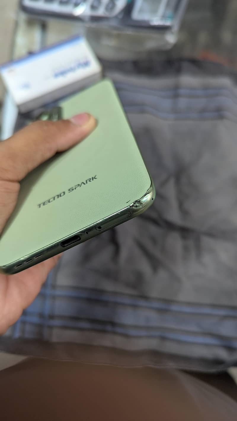 Tecno spark 40 pro plus 1