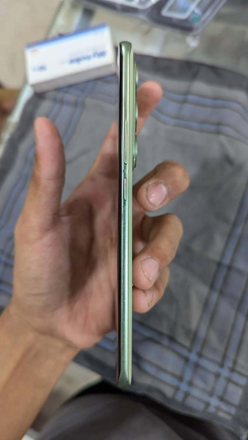 Tecno spark 40 pro plus 6