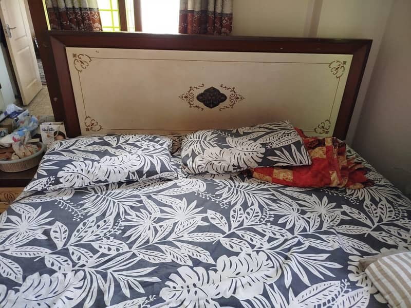 Bed and Side Table Set 3