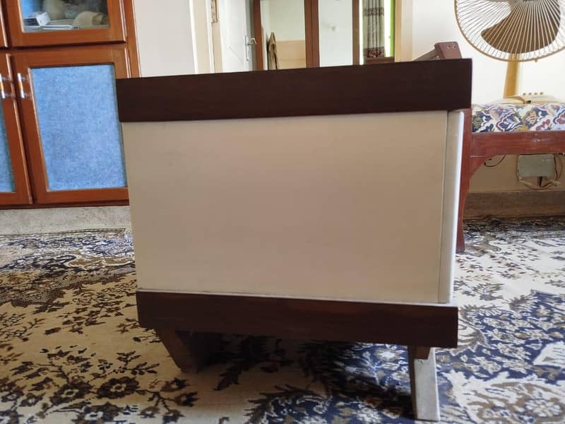 Bed and Side Table Set 8