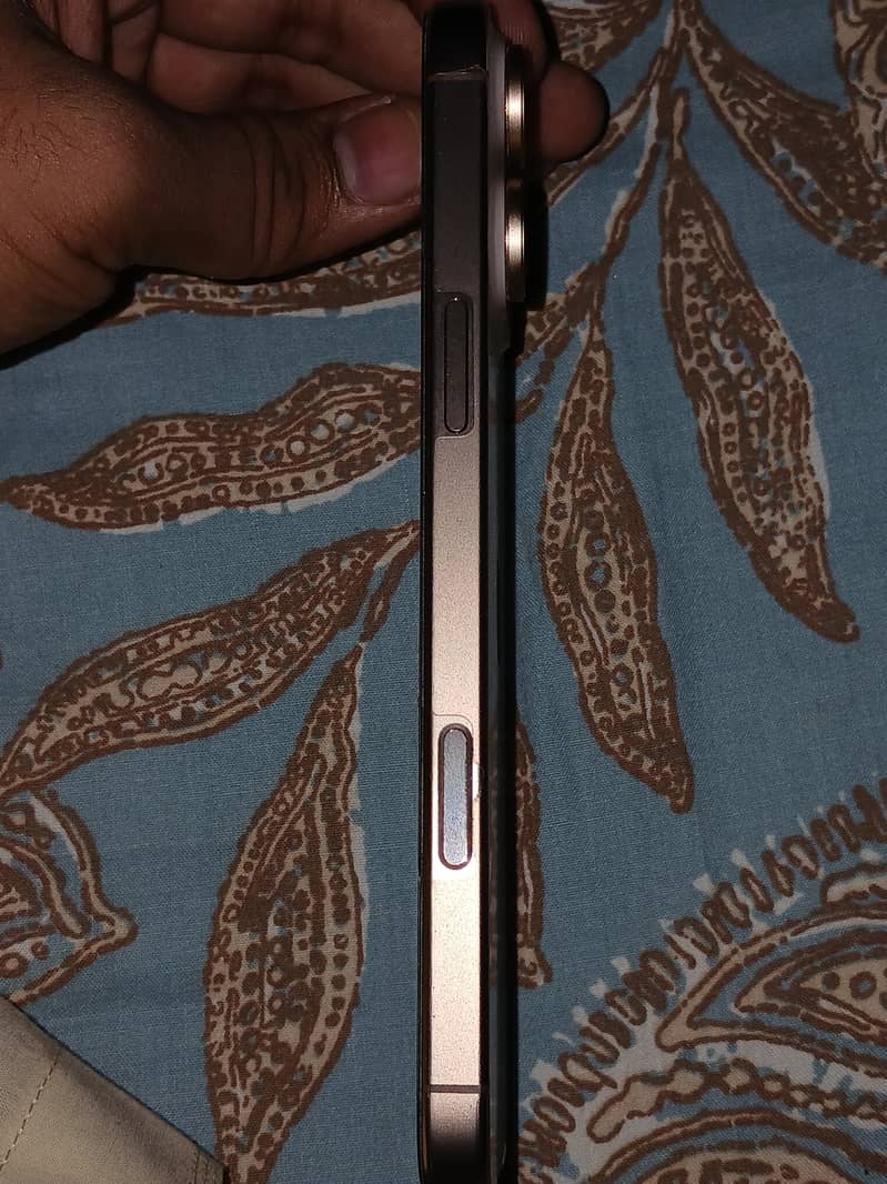 Iphone 16 pro max 2
