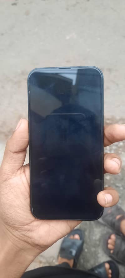 Apple iPhone 13