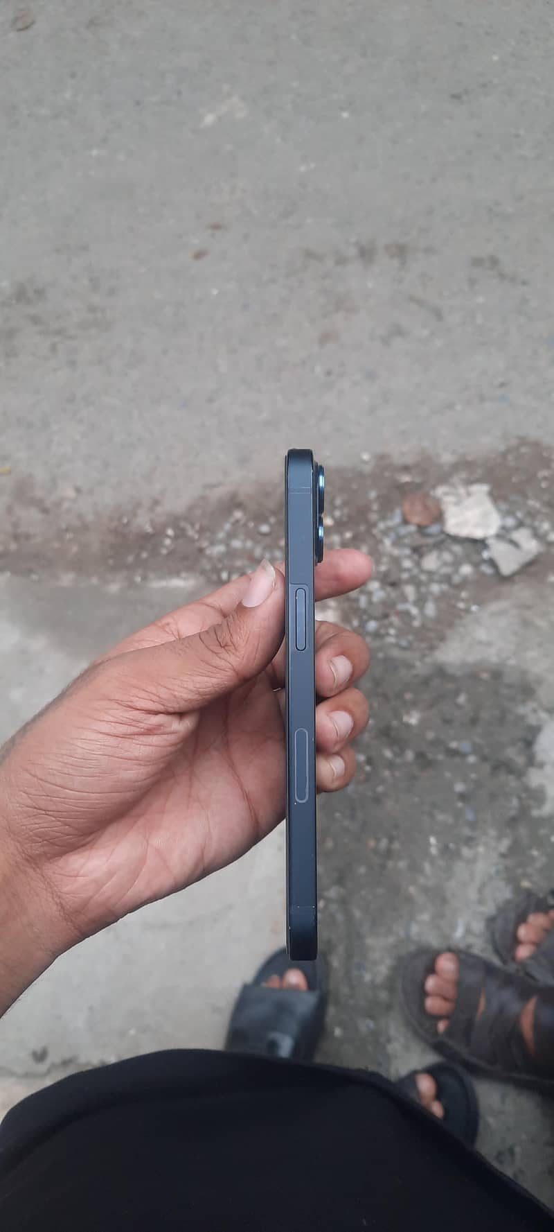 Apple iPhone 13 1