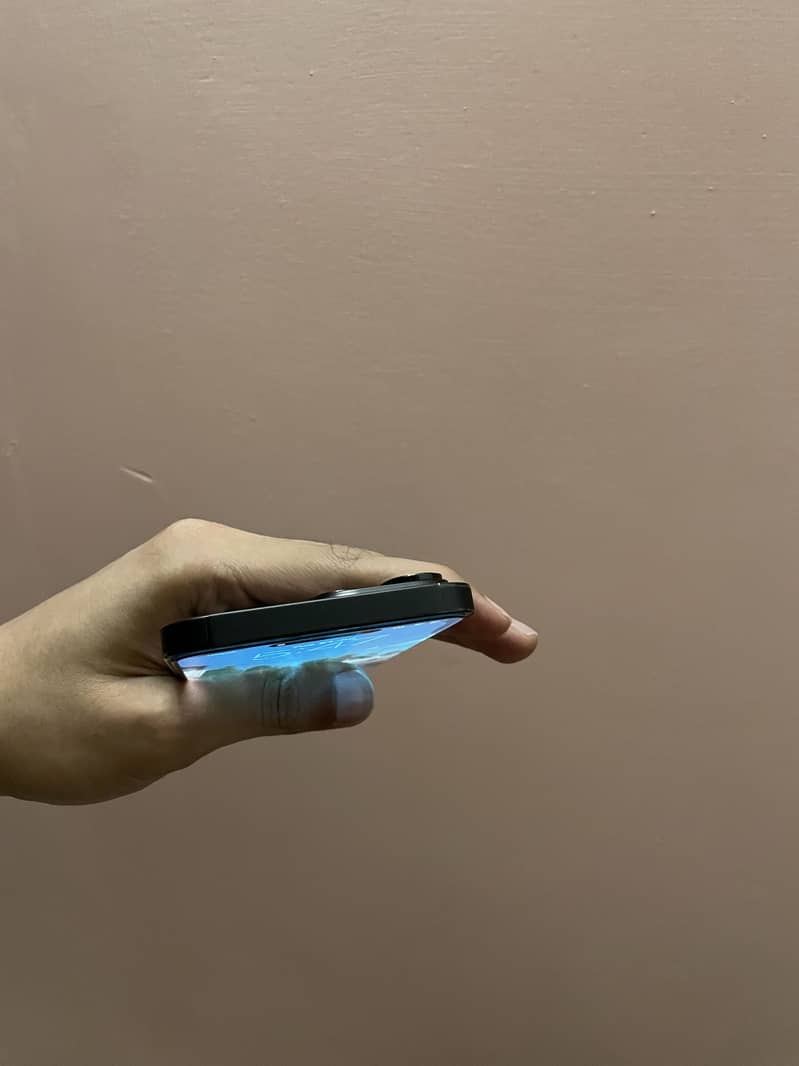 Apple iPhone 14 Pro Max 2