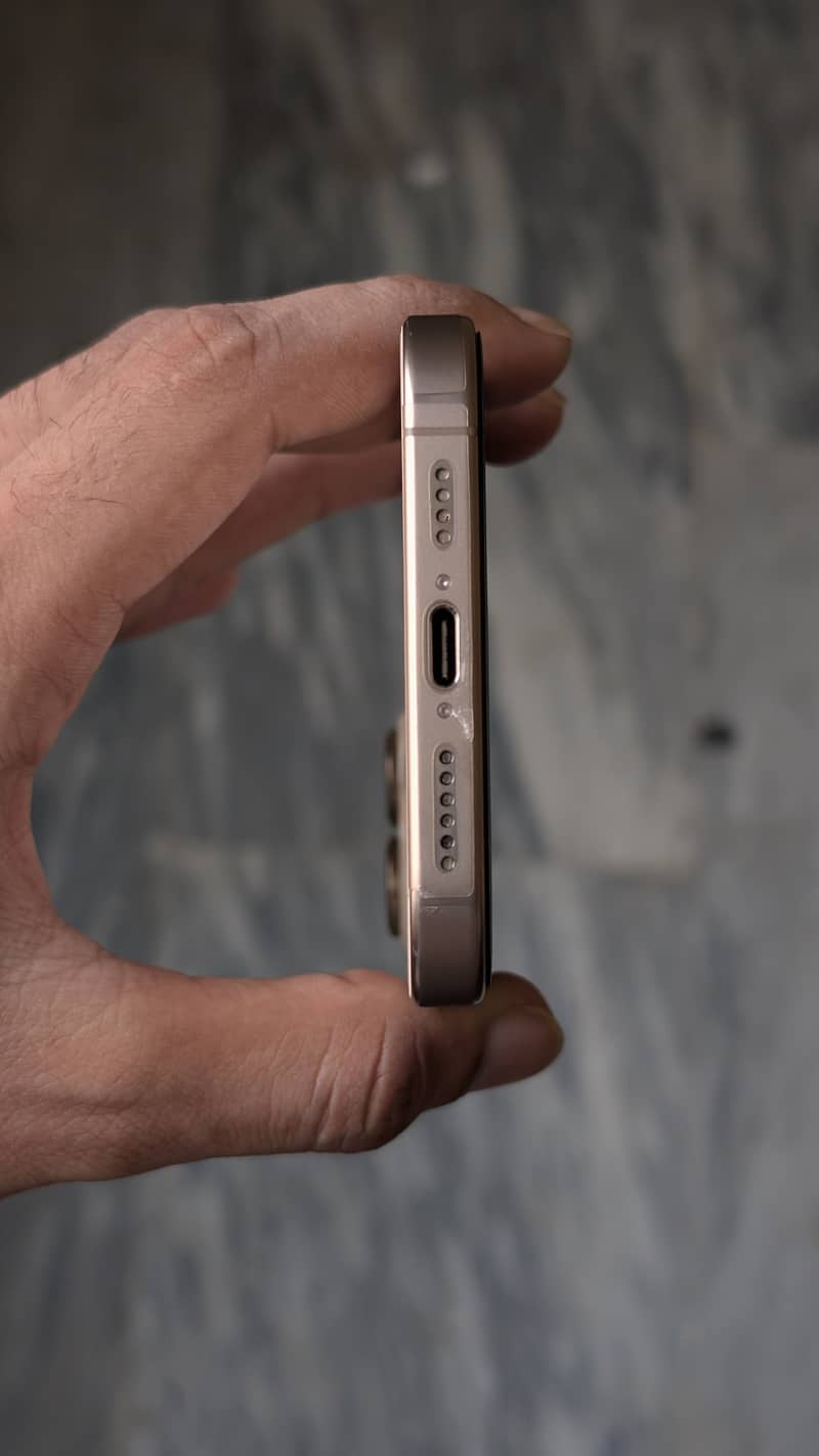 Apple iPhone 16 Pro Max JV 256GB  Desert Titanium 94% Battery 10/10 4