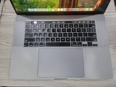 MacBook Pro 16inch 2019 Core i7 16GB RAM / 512GB SSD | Mint Condition