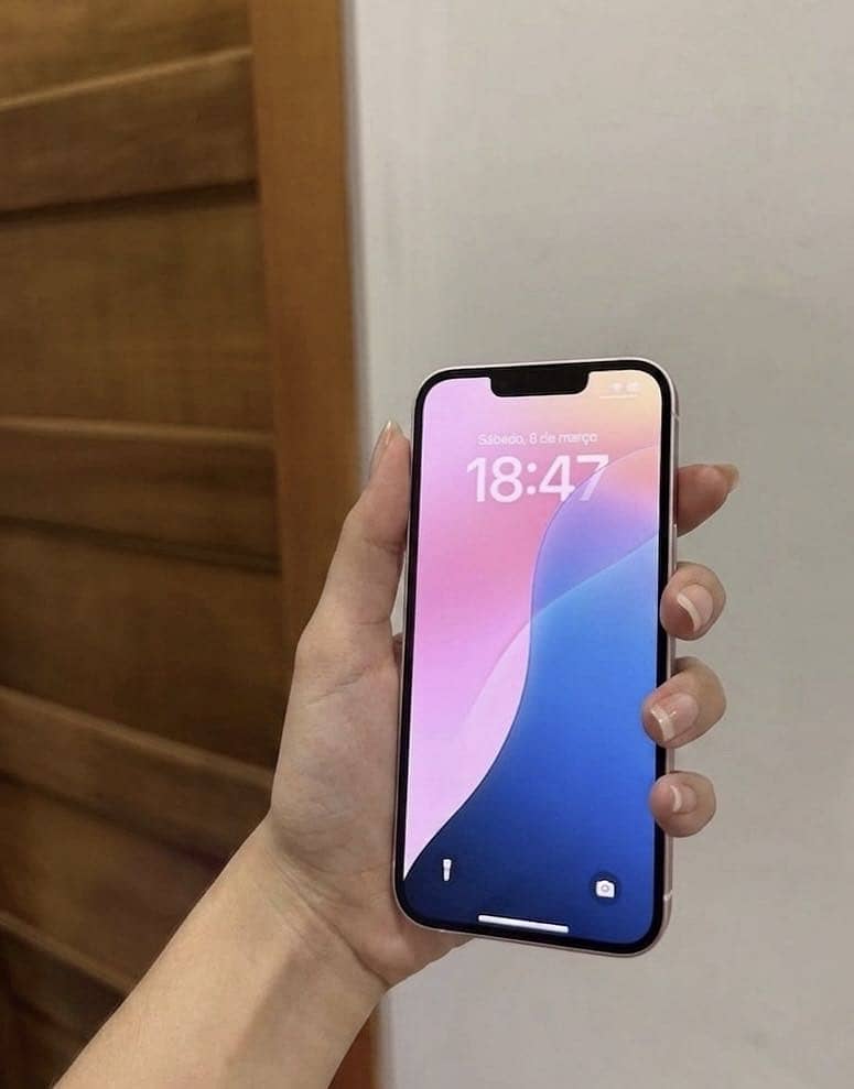Apple iPhone 13 1
