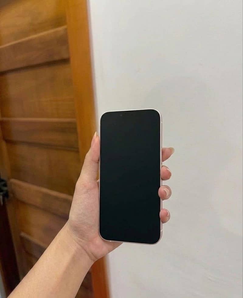 Apple iPhone 13 2