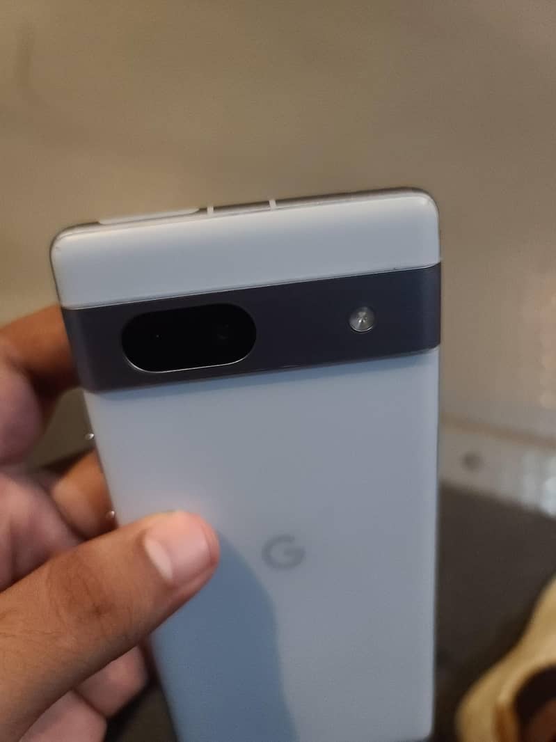 Google Pixel 7a 4