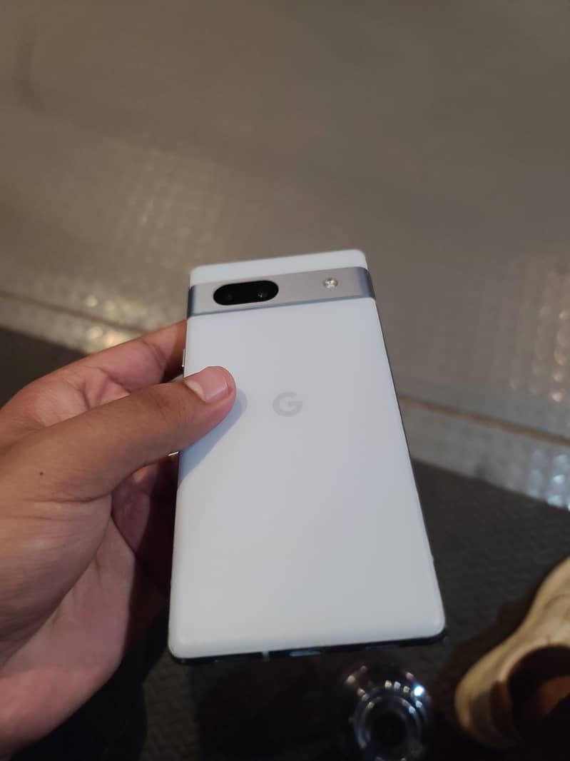 Google Pixel 7a 5