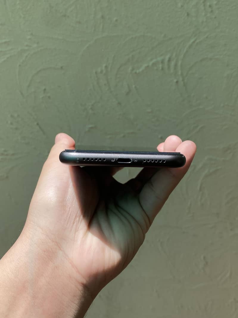 Apple iPhone 11 9
