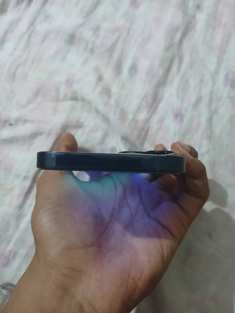 Apple Iphone 13 3