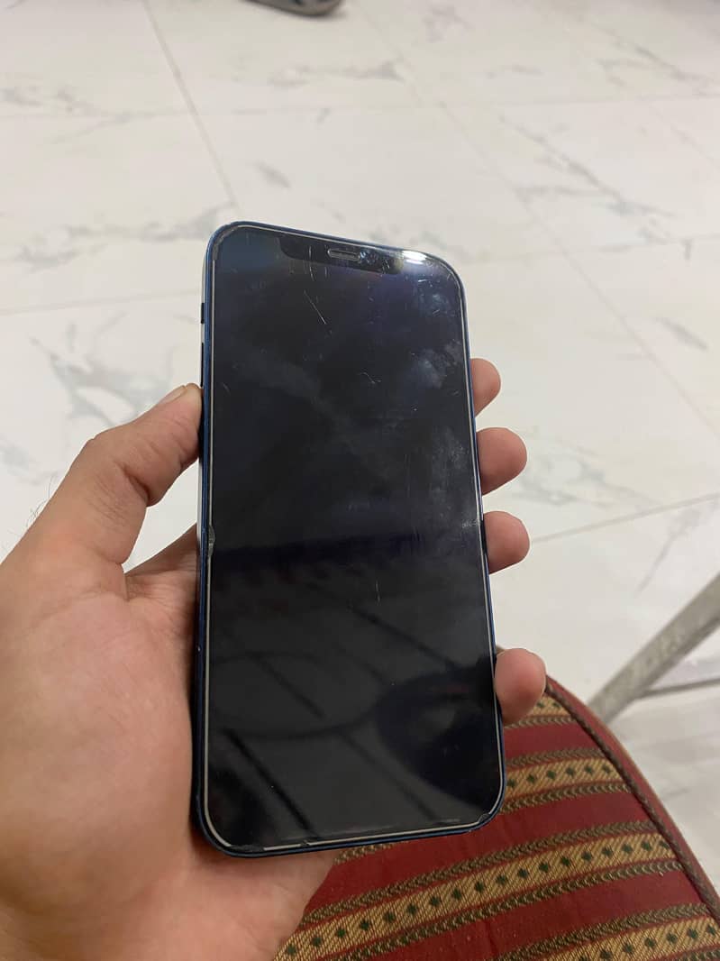 Apple iPhone 12 3