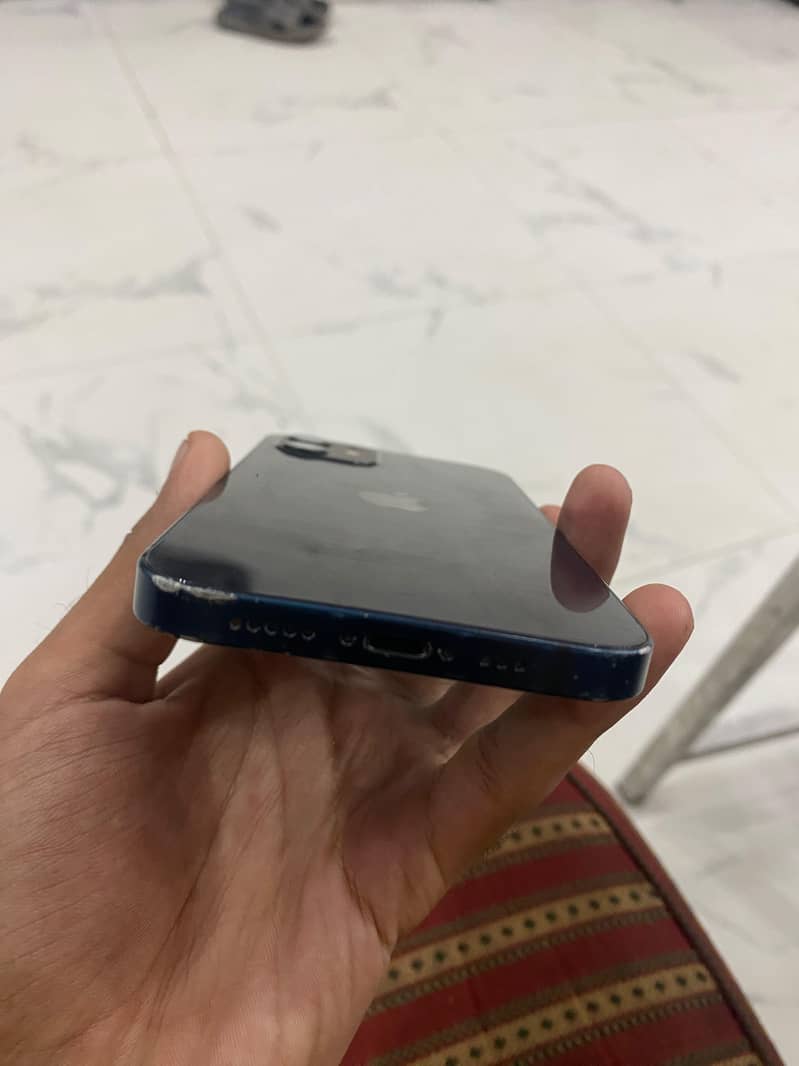 Apple iPhone 12 10