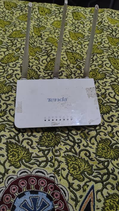 Tenda router