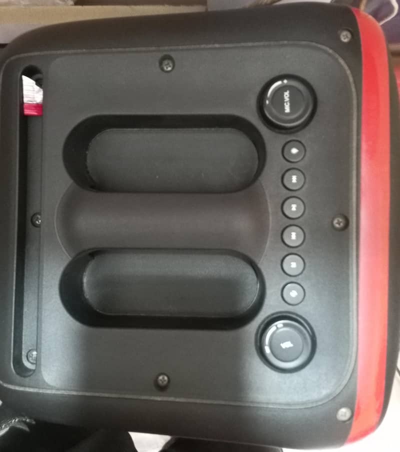 Studio speaker type 2