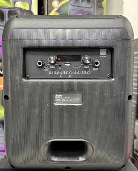 Studio speaker type 7