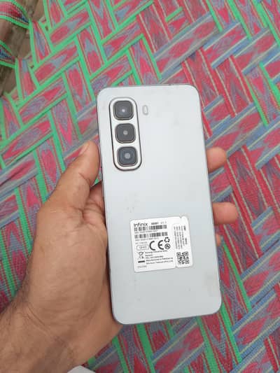 Infinix Hot 50 Pro full box frunt fingers