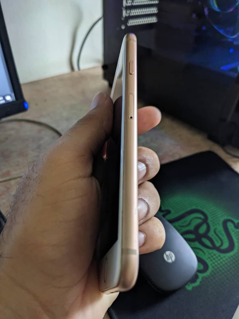 Apple iPhone 8 2