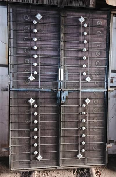 Black Colour Paint New Double Grill Door