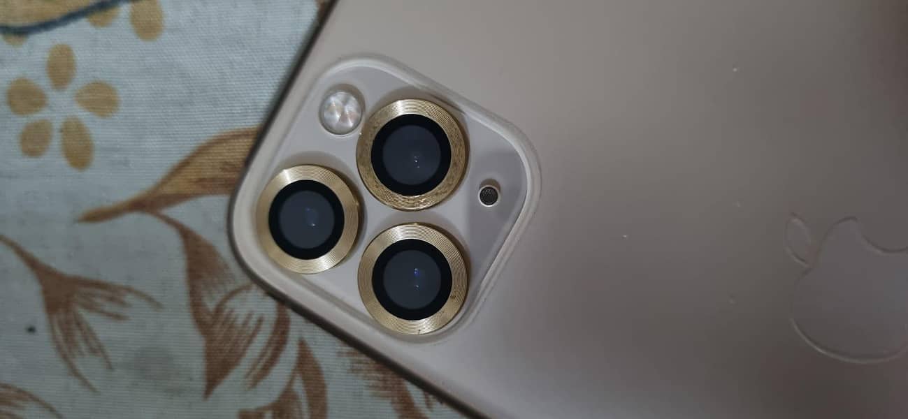 Apple iPhone 11 Pro 1