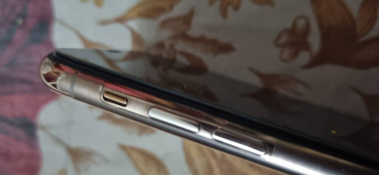 Apple iPhone 11 Pro 5