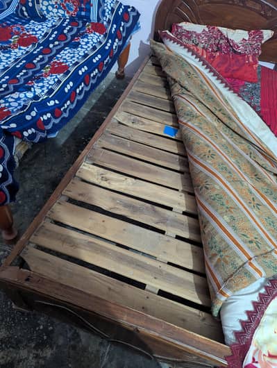 2 smal bed set