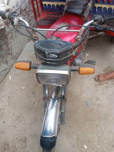 united 100 Faisalabad khokhar town 03261213280