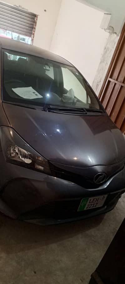Toyota Vitz 2015