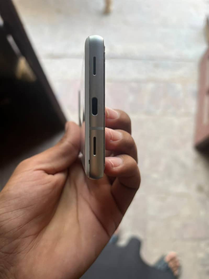Google Pixel 7a 4