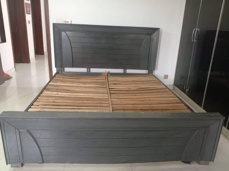 Bed with side tables 1