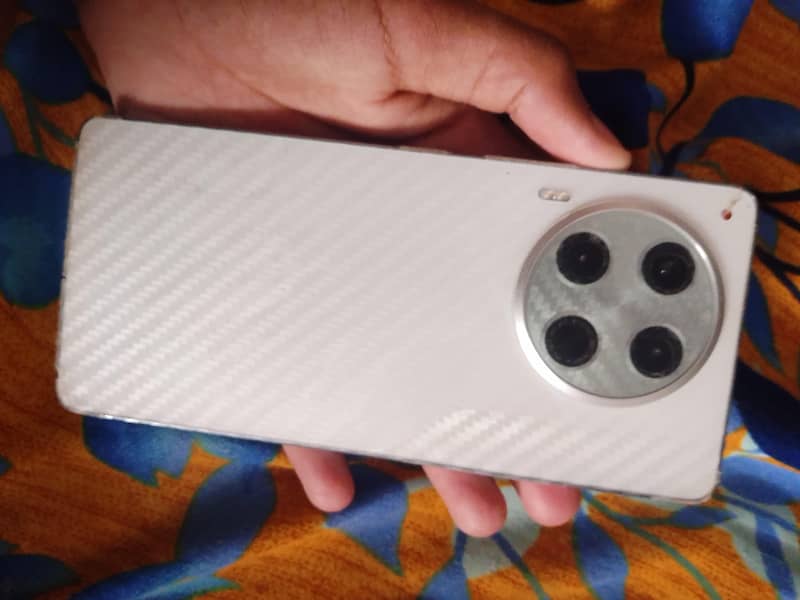 Tecno CAMON 30 6